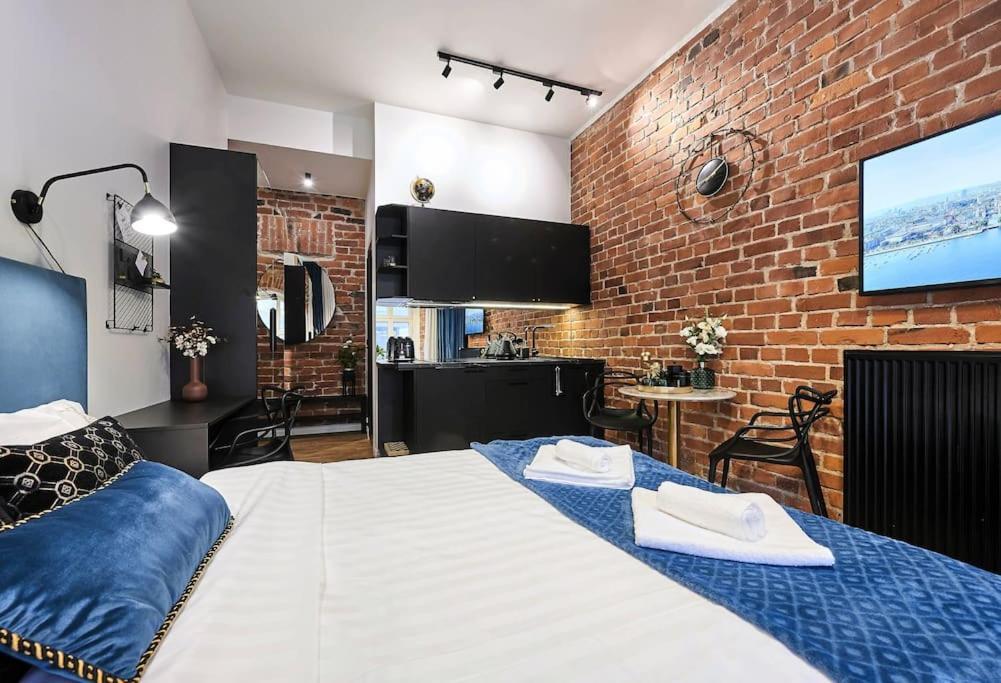 Urban-Glam City Centre Studio With A Gym And Terrace Таллин Экстерьер фото
