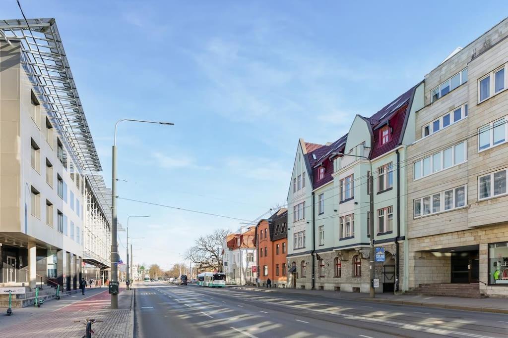 Urban-Glam City Centre Studio With A Gym And Terrace Таллин Экстерьер фото
